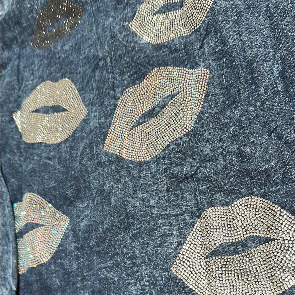 Lauren Moshi Blue Graphic Button Down Shirt - Picture 7 of 7